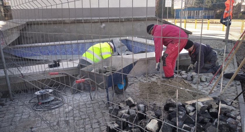 Rozpoczął się remont Wioślarza. Będzie jak nowy. Trwają prace remontowe niecki 