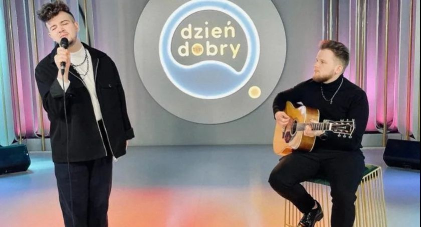 Gitarzysta Marcin Staś wystąpił w Dzień Dobry TVN. Akompaniował Kamilowi Kowalskiemu