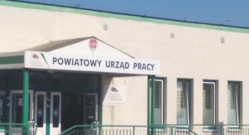 Powiatowy Urząd Pracy. Obywatele Ukrainy mogą legalnie podjąć zatrudnienie