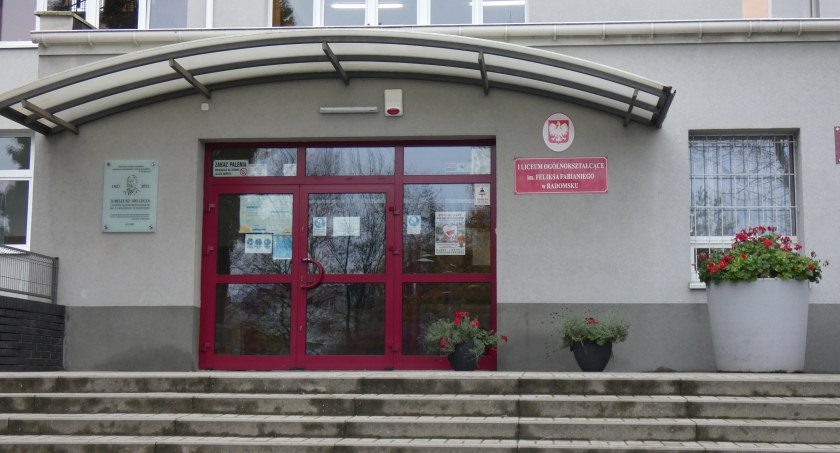 Nauczyciele popierają Koselę. Rada Pedagogiczna I LO pisze list w sprawie konkursu na dyrektora