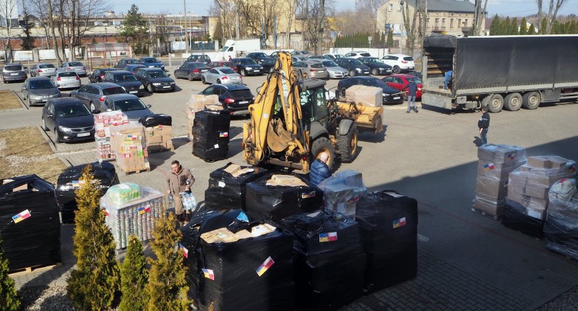 Drugi transport darów od mieszkańców powiatu dotarł do Równego w Ukrainie