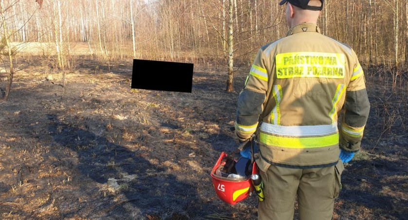Ofiara śmiertelna w pożarze traw w miejscowości Chełmo w gminie Masłowice
