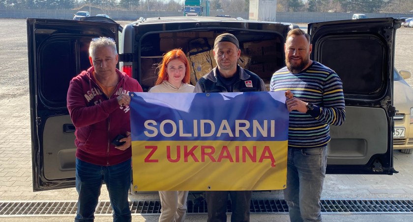 Hełm powędrował w publikę, wrócił wypełniony. Jak Radomsko i Kamieńsk pomagały Sergieyowi