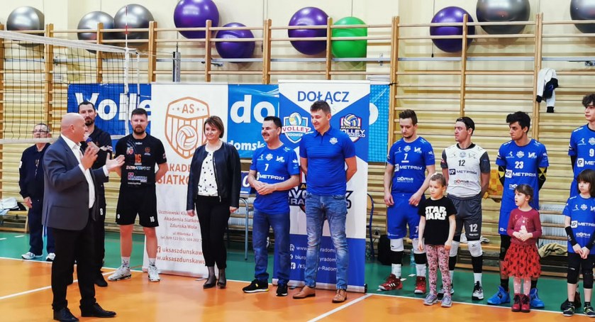 Siatkarze METPRIM Volley z pucharem wójta. Pierwsze trofeum na półkę z pucharami