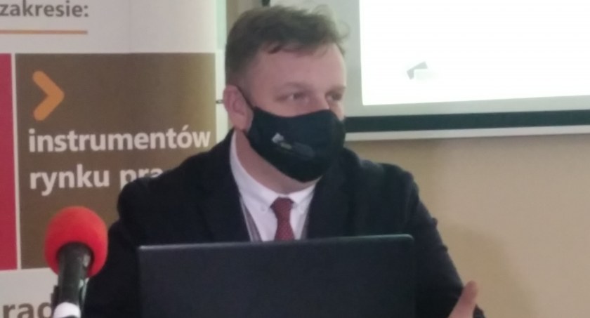 Choć brak pracy dla kobiet, Ukrainki chcą pracować. Mogą liczyć na radomszczański PUP