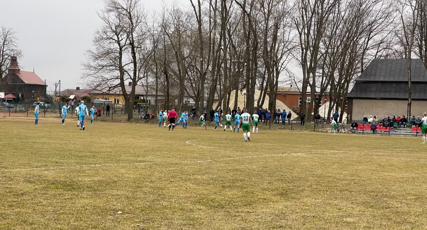 Polonia Gorzędów z kompletem punktów. Wygrywa skromnie z outsiderem na własnym boisku