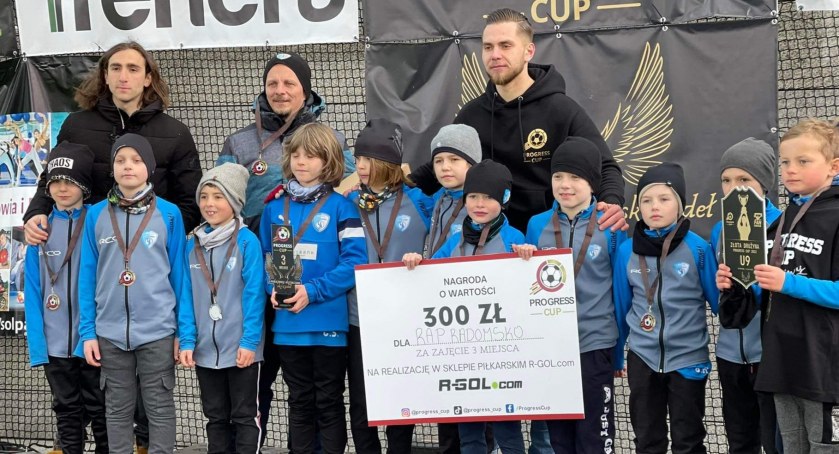 Chłopcy z rocznika 2013 na 3. miejscu w ogólnopolskim turnieju Progress CUP w Kleszczowie
