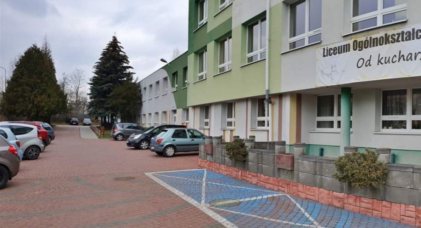 Drzewniak zaprasza na zajęcia z języka polskiego dla uchodźców z Ukrainy