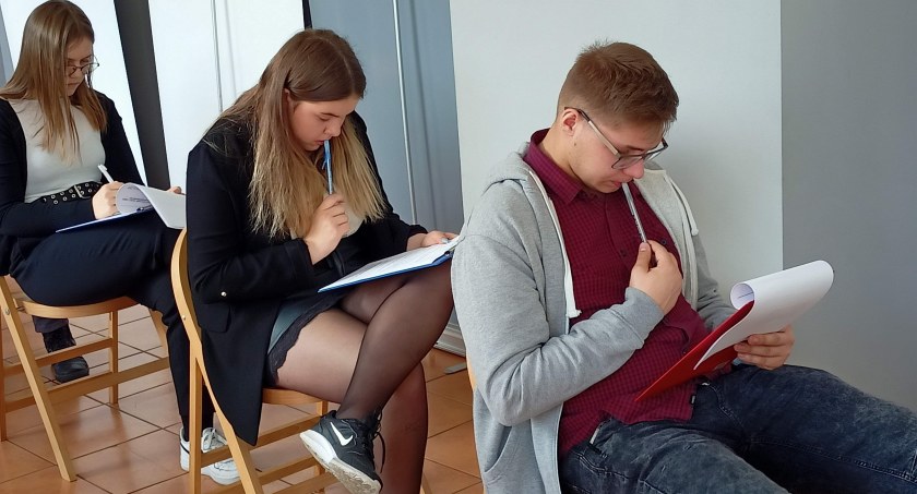 Konkurs wiedzy o KWP. Na pytania odpowiadało dziewięcioro uczniów radomszczańskich szkół