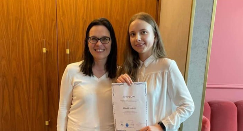 Klaudia Łoboda zdobyła tytuł „Najlepszego ucznia - mistrza hotelarstwa w regionie Łódzkim 2022 roku