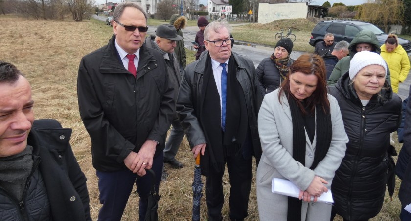 Prezydent Ferenc: Blok będzie miał najwyżej 12 m wysokości. Na os. A. Mickiewicza władze spotkały się z mieszkańcami