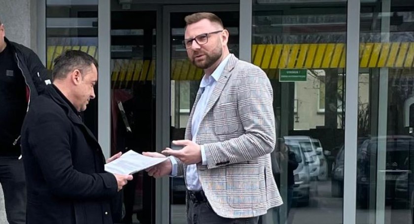 Radni Lisowski i Rząsowski do zarządu powiatu: Co robicie, żeby otworzyć oddział dla dzieci w szpitalu?
