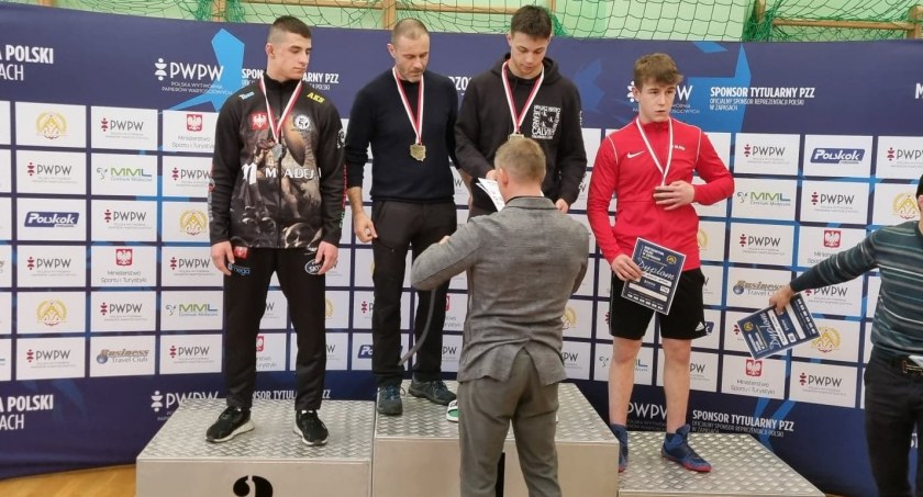Radomszczanin na podium Mistrzostw Polski w zapasach