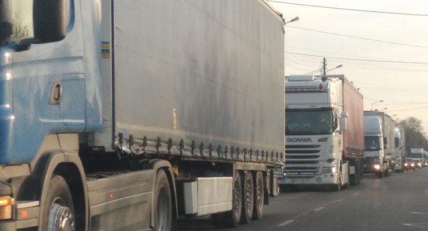 Od Czytelnika: To się w głowie nie mieści, co się porobiło na strefie. Ktoś z władz miasta tam był? 