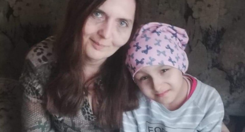 Nadia Sierakowska święta spędza w domu. Jest uśmiechnięta. Za kilka dni wróci do szpitala. I weźmie kolejne chemie