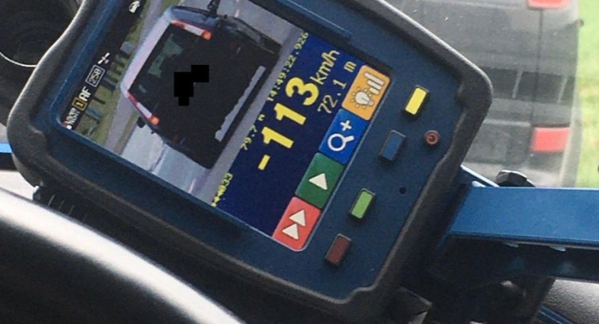 40-latek zatrzymany przez bełchatowskich mundurowych. Przekroczył prędkość o ponad 70 km/h