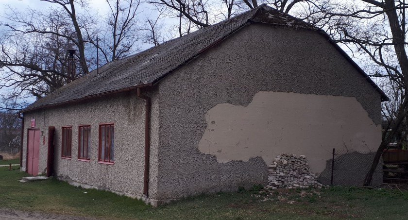 OSP zbiera na remizę. Potrzeba 100 tysięcy złotych, żeby przestała straszyć i już nie lało się na głowę