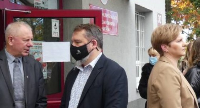 Rozpoczął się konkurs na dyrektorów szkół ponadpodstawowych. W pierwszym rzucie - Drzewniak