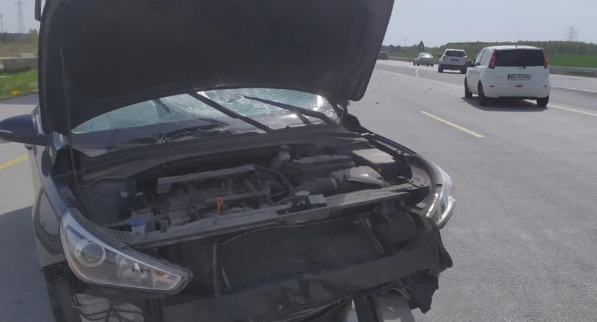 Wypadek na A1 na węźle między Radomskiem a Kamieńskiem