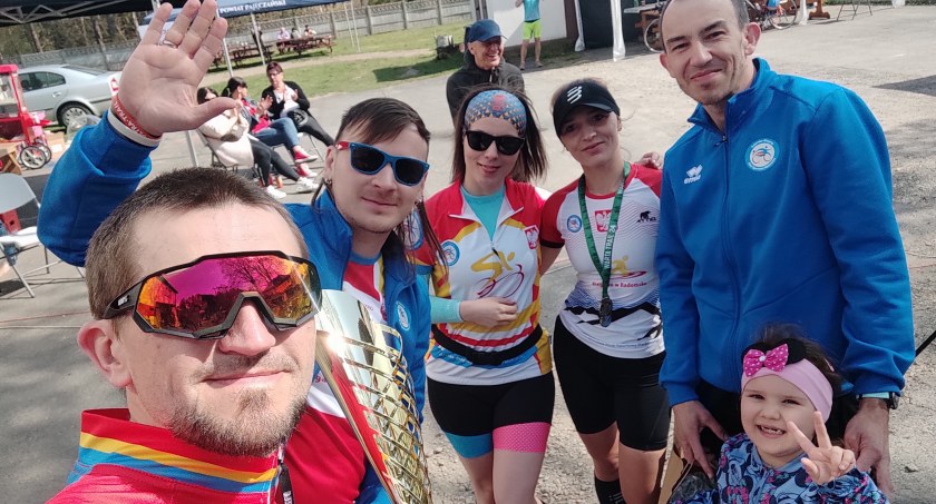 Ostatnie sukcesy KBKS Radomsko. 200-kilometrowa sztafeta i starty w Zwierzyńcu