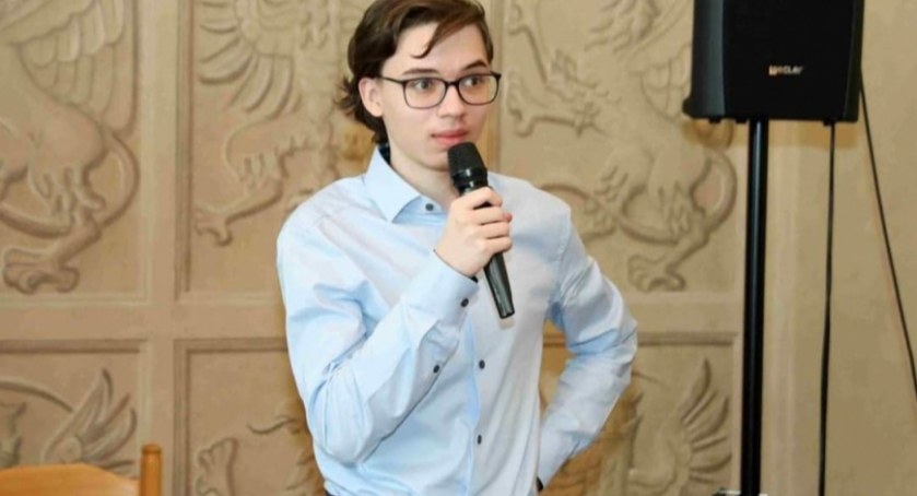 Kacper Guziak, uczeń II LO, finalistą Olimpiady Literatury i Języka Polskiego. Nie musi pisać matury z Polskiego. I nie tylko
