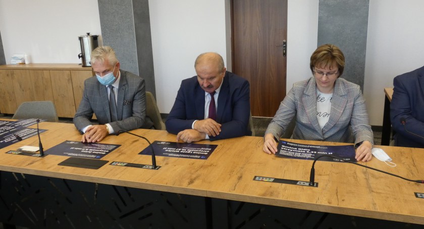 Inflacja kontra Polski Ład. „Są problemy z przetargami, wykonawcy chcą renegocjować umowy