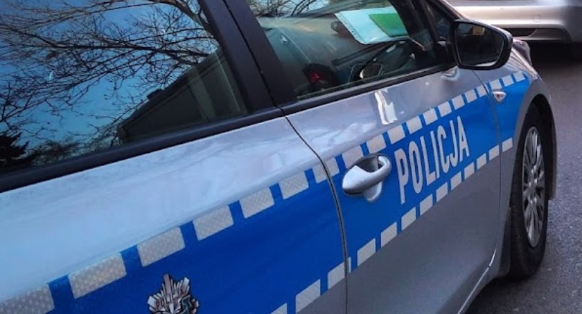 Kolizja za kolizją. Na szczęście kierowcy trzeźwi i nikomu nic się nie stało. Policjanci karali sprawców mandatami