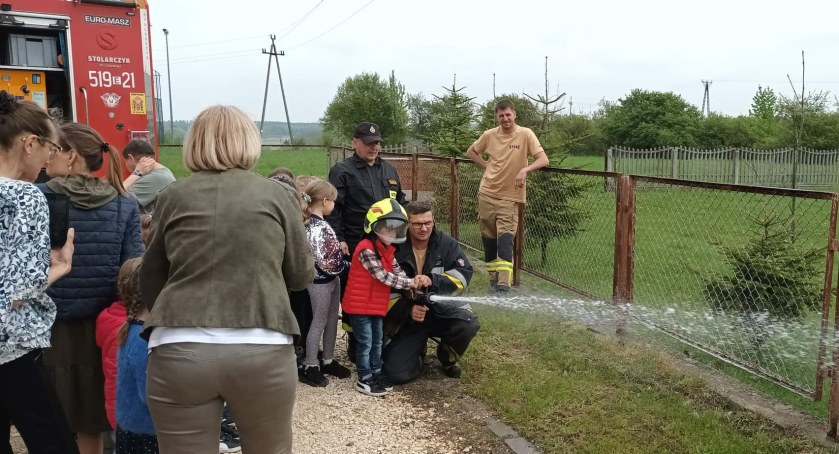 Strażacy ochotnicy odwiedzili dzieci w Samorządowym Przedszkolu w Przedborzu