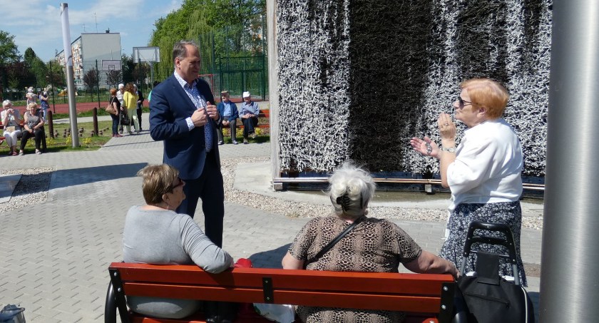Otwarcie nowych tężni na Wielorybku: Panie prezydencie, tu jest coś nie tak. Dobrze, że panie mówią, sprawdzimy