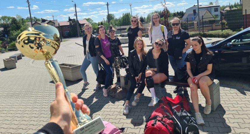 Siatkarki METPRIM Volley Radomsko na podium