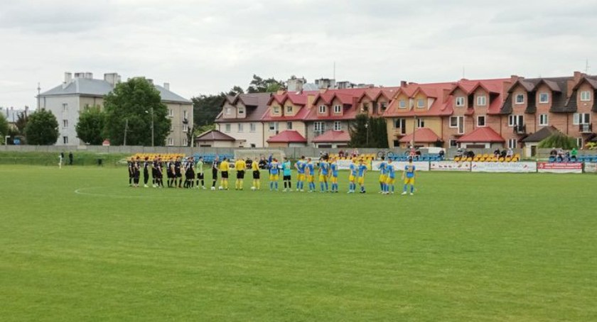 Piłkarze RKS sprawili trenerowi urodzinowy prezent. Strata do lidera wciąż wysoka