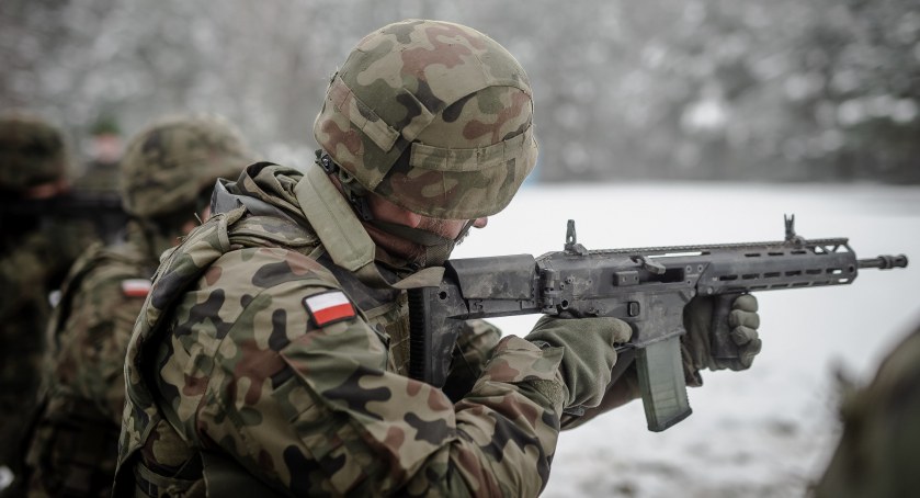 Służba wojskowa za 4560 brutto miesięcznie. W Radomsku stanie punkt rekrutacyjny