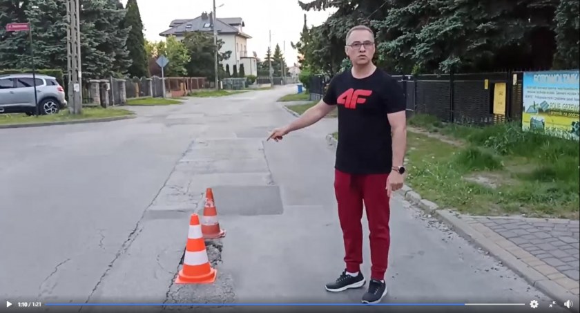 [Wideo] Dębski ustawia pachołki na Architektów: Panie prezydencie, tak się nie powinno zarządzać miastem