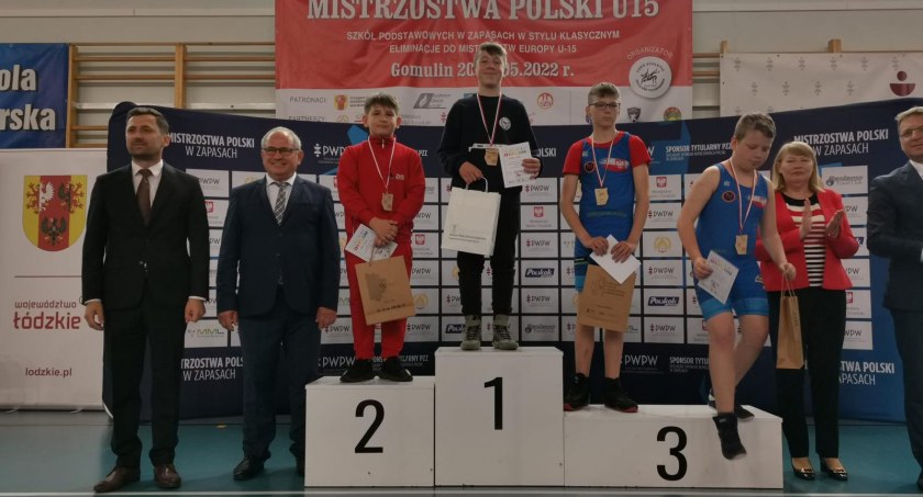 Zawodnicy UKS Zapaśnik zajęli pierwsze, historyczne miejsce na podium w klasyfikacji drużynowej