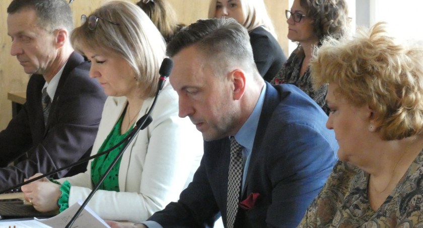 Majątki radnych: kto się wzbogacił, kto stracił. Ranking najbogatszych miejskich samorządowców 
