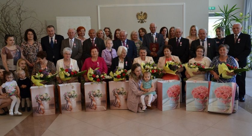 Uroczyste Złote Gody w gminie Kodrąb. Uhonorowano dziewięć małżeńskich par