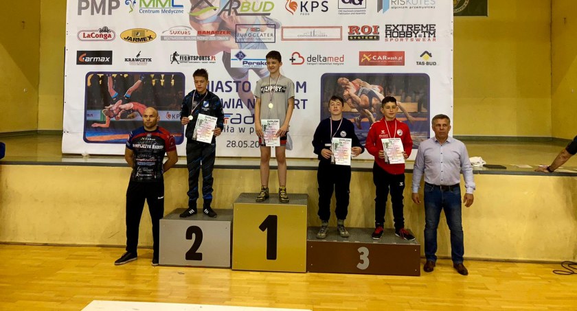 Medale zapaśników. Nasi zawodnicy zaliczyli kolejny udany start i wrócili z 30 krążkami