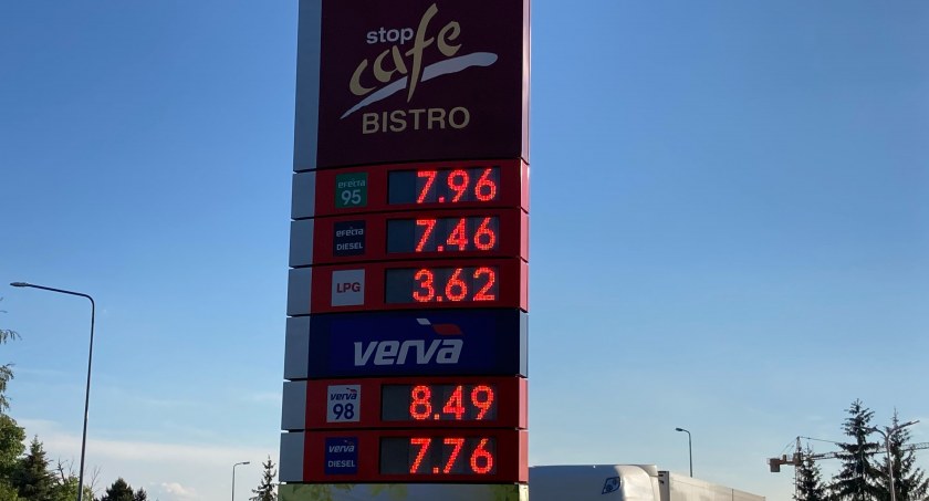 Putinflacja? PiSflacja? Zwał jak zwał. Ceny oszalały: w Radomsku litr benzyny PB95 już po 7,96 zł