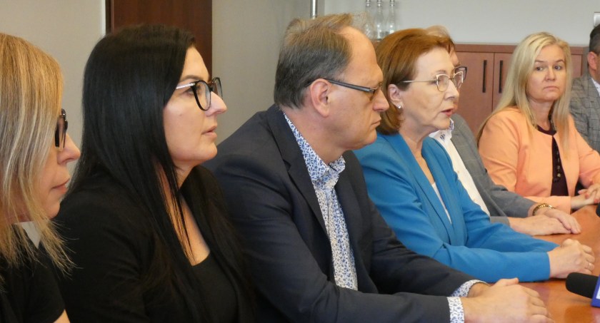 Prezydent Ferenc podsumowuje pierwszy rok koalicji RdR-WS-PiS: Teraz drzwi gabinetów są dla mnie otwarte