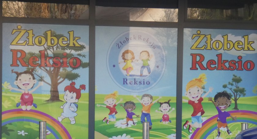 Po naszej publikacji: policja i urząd marszałkowski sprawdzają Reksia. Ale rodzice dalej płacą dwie umowy