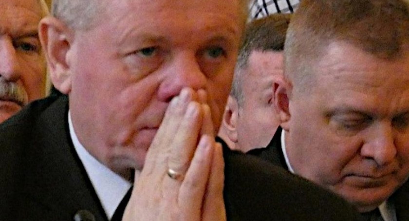 Naczelnik Kucharski do szkół: apeluję o udział uczniów w procesji Jadwiżańskiej. Proszę o ich „należyte umotywowanie
