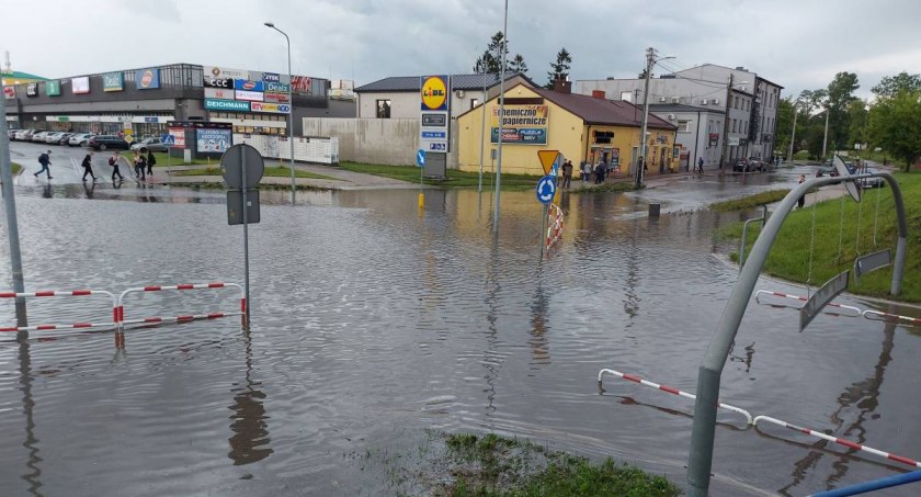 Uwaga! Dzisiaj ma być burzowo. Jeśli mocno popada centrum miasta znów może zostać zalane