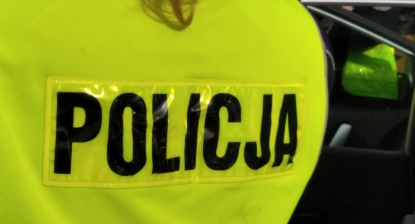  Sierżant Mateusz Dębczyk zatrzymał pijanego kierowcę peugeota. 42-letni radomszczanin był kompletnie pijany