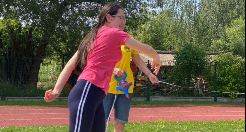Anna Musiał i Sandra Walkiewicz z SOSW na podium Wojewódzkich Igrzysk LZS „Aktywna Wieś”