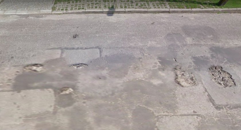 Paweł Śmigielski złożył petycję do urzędu miasta. Domaga się naprawy nawierzchni ul. Pułaskiego