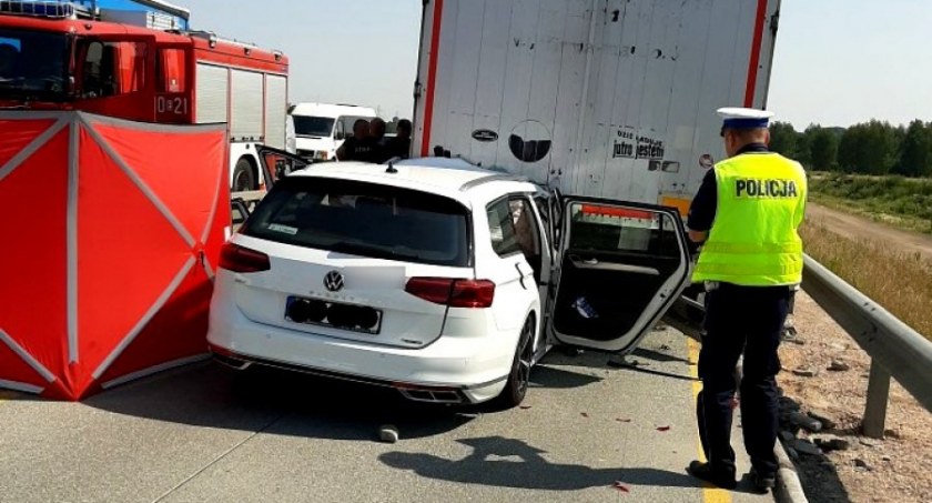 Dwóch kierowców zginęło w piątek na autostradzie A1. 48 i 59-latek nie dojechali do celu
