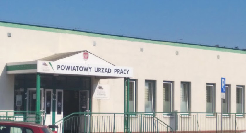 Powiatowy Urząd Pracy ma propozycje dla bezrobotnych i poszukujących pracy: staże i dotacje