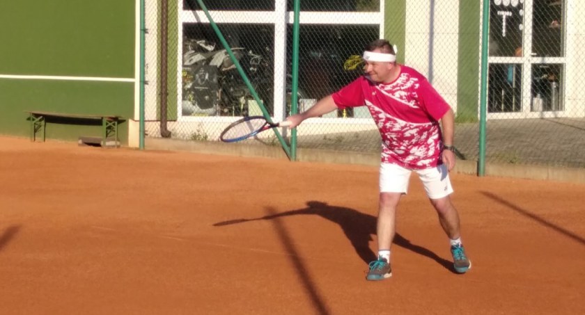 Tenis ma pod górkę. Nie ma gdzie trenować zimą.  Jest szansa, że powstanie hala tenisowa