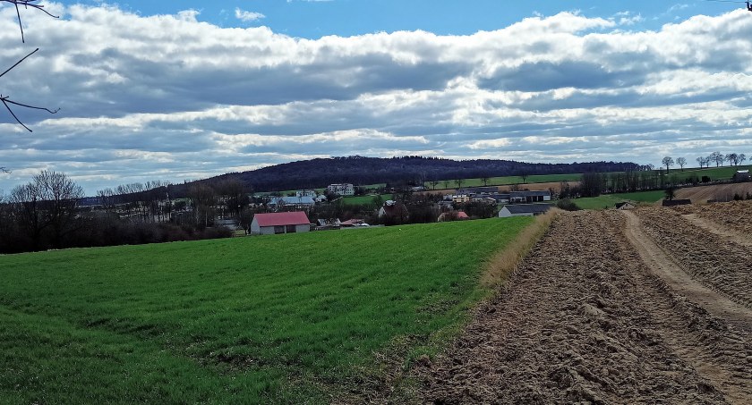 Rycerze św. Jadwigi. Tajemnicze groty i lochy, wojsko śpiące we wnętrzu góry i inne fascynujące historie