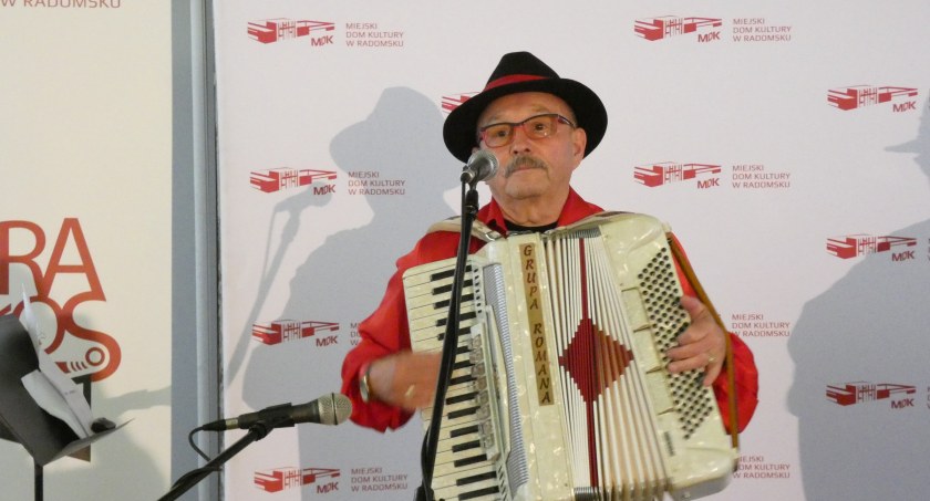[ZDJĘCIA] Koncert kapel podwórkowych w MDK. Chętnych do słuchania było więcej niż miejsc